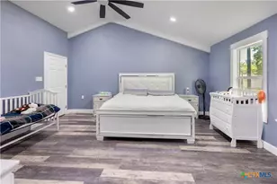 219 Burt, Yoakum, TX 77995 - Photo 18