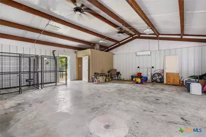 219 Burt, Yoakum, TX 77995 - Photo 20