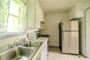 1014 N 12th St, Killeen, TX 76541 - Photo 6