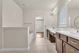 2746 Sueno Pt, San Antonio, TX 78245 - Photo 18