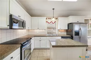 322 Green Gable Dr, Victoria, TX 77904 - Photo 10