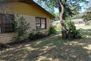 502 N Boundary St, Burnet, TX 78611 - Photo 6
