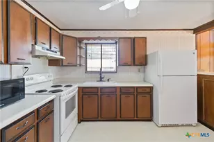 2676 Woodcrest Dr, Canyon Lake, TX 78133 - Photo 10