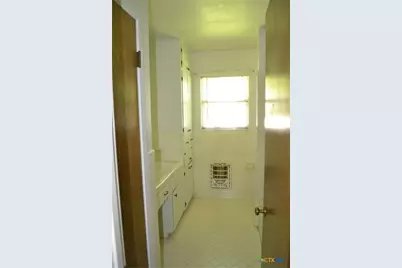 2202 S 53rd Street, Temple, TX 76504 - Photo 12