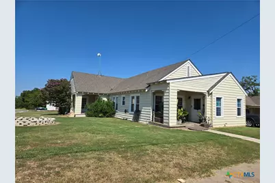 404 Fennimore Street, Gatesville, TX 76528 - Photo 2