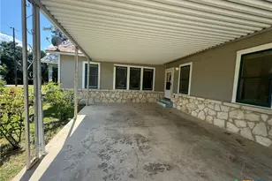 330 Adams St, Seguin, TX 78155 - Photo 16