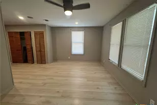 330 Adams St, Seguin, TX 78155 - Photo 14