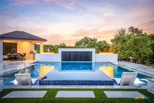 2038 Alsace, New Braunfels, TX 78132 - Photo 2