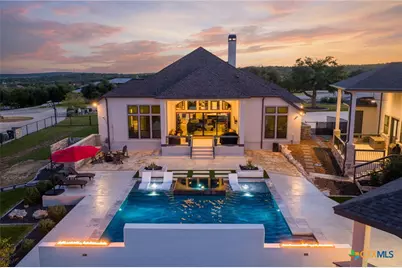 2038 Alsace, New Braunfels, TX 78132 - Photo 4