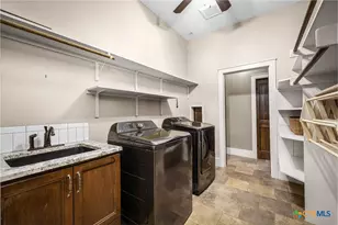 2101 Passare, New Braunfels, TX 78132 - Photo 24