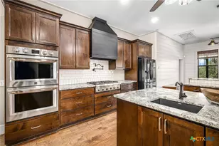 2101 Passare, New Braunfels, TX 78132 - Photo 14