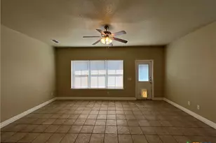 3049 Pine Valley Dr, New Braunfels, TX 78130 - Photo 2