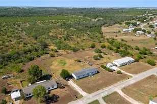 240 Broward Ave, Marion, TX 78124 - Photo 28