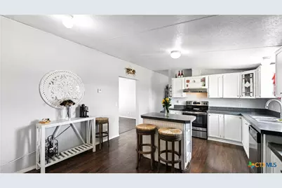 240 Broward Avenue, Marion, TX 78124 - Photo 16