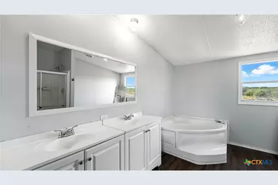 240 Broward Avenue, Marion, TX 78124 - Photo 20