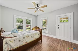 617 N Beal St, Belton, TX 76513 - Photo 8