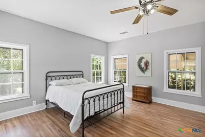 617 N Beal Street, Belton, TX 76513 - Photo 24