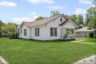 617 N Beal St, Belton, TX 76513 - Photo 6