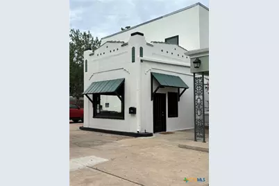 753 N Austin Street, Seguin, TX 78155 - Photo 1