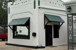 753 N Austin St, Seguin, TX 78155 - Photo 1