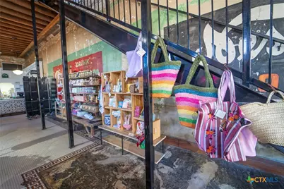 102 S Main Street, Victoria, TX 77901 - Photo 4