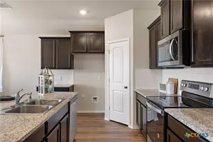 104 Marcel Ct, Taylor, TX 76574 - Photo 8