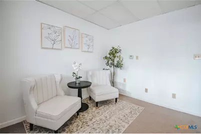 305 N Laurent Street, Victoria, TX 77901 - Photo 10