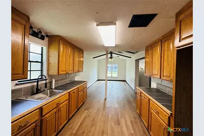 311 Carver Street, Edna, TX 77957 - Photo 8