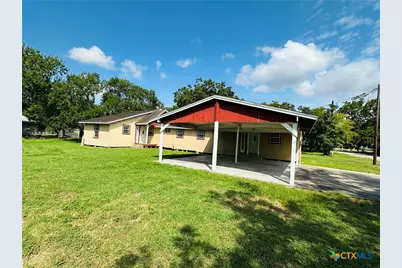 311 Carver Street, Edna, TX 77957 - Photo 2