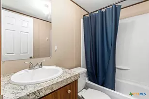 2998 County Rd 302, Floresville, TX 78114 - Photo 24