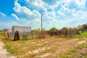 2998 County Rd 302, Floresville, TX 78114 - Photo 12