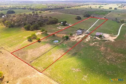 2998 County Road 302, Floresville, TX 78114 - Photo 2