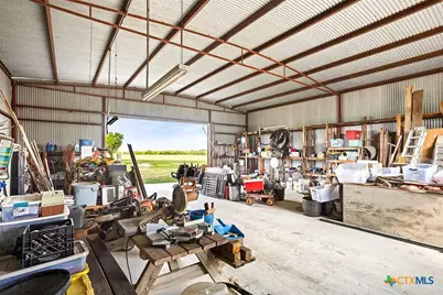 2998 County Road 302, Floresville, TX 78114 - Photo 10