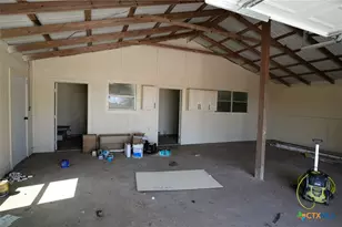 5688 Falke-Heinrich Rd, Schulenburg, TX 78956 - Photo 10