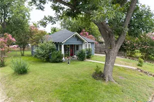 1111 McLain St, Taylor, TX 76574 - Photo 16