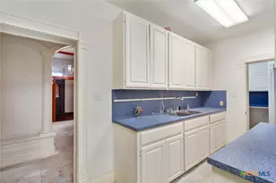 321 S L B J Dr, San Marcos, TX 78666 - Photo 8