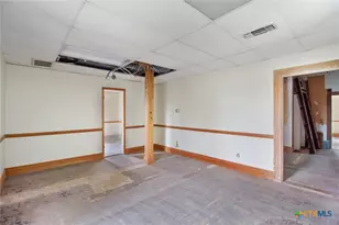 321 S L B J Dr, San Marcos, TX 78666 - Photo 14