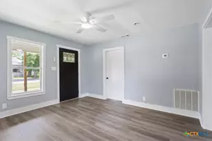 202 S 23rd St, Temple, TX 76504 - Photo 6