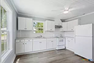 202 S 23rd St, Temple, TX 76504 - Photo 10