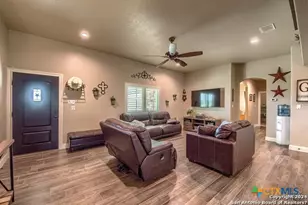 6197 Pfeil Rd, Schertz, TX 78154 - Photo 10