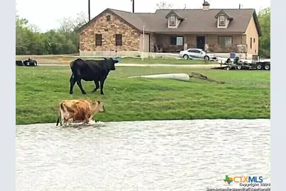 6197 Pfeil Road, Schertz, TX 78154 - Photo 2