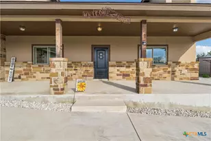 6197 Pfeil Rd, Schertz, TX 78154 - Photo 4