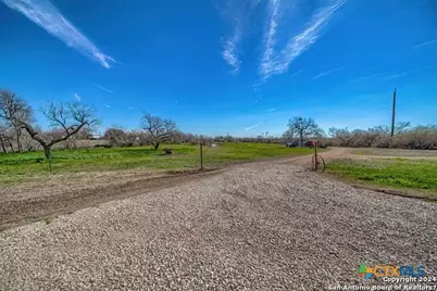 6197 Pfeil Road, Schertz, TX 78154 - Photo 28