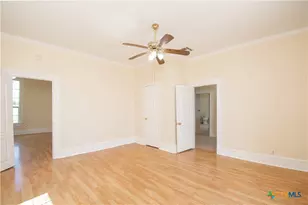 211 W Mesquite Ave, Rogers, TX 76569 - Photo 8