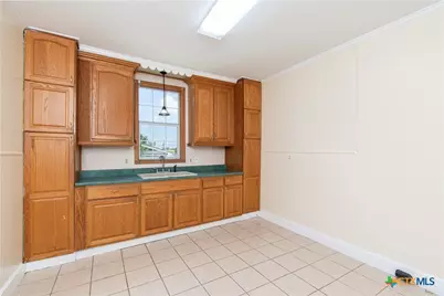 211 W Mesquite Avenue, Rogers, TX 76569 - Photo 18