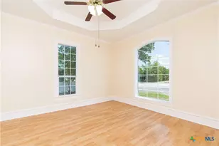 211 W Mesquite Ave, Rogers, TX 76569 - Photo 4