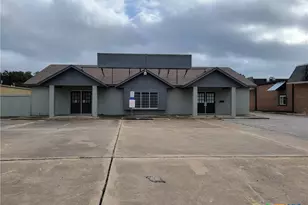 6508 N Navarro St, Victoria, TX 77904 - Photo 1