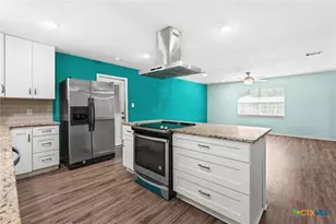 502 S 5th St, Gatesville, TX 76528 - Photo 12