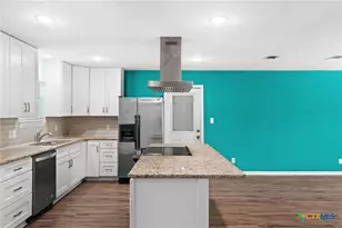 502 S 5th St, Gatesville, TX 76528 - Photo 10