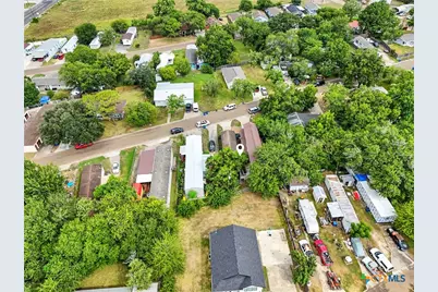 206 Cheeves Avenue, Port Lavaca, TX 77979 - Photo 6